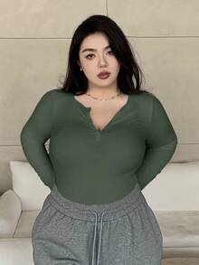 Dazy Plus 大码女式纯色缺口领长袖T恤，秋季服装 - 軍綠色 - 查看 3