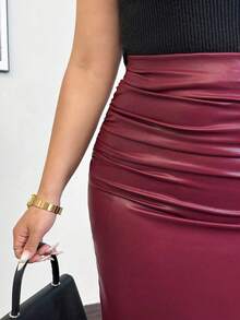 Elenzga 加大码纯色褶皱修身仿皮铅笔裙，适合上班穿着 - 紅色 - 查看 6