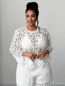 Maweii 这款优雅的白色蕾丝花卉大码衬衫非常适合春季、秋季、新年和圣诞节穿着。也是度假、夏季、派对和花卉主题活动的理想之选。 - 白色 - 查看 3