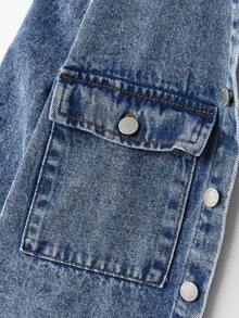 SHEIN 青少年男童时尚休闲复古Y2K老钱风灰色针织连帽拼接黑色牛仔宽松外套，适合儿童日常穿着，柔软舒适，也适合春夏、夏日派对、音乐节和海滩穿着。另有男童连帽牛仔外套、男童蓝色牛仔外套和男童连帽牛仔夹克，适合秋冬季穿着。 - 中等水洗藍 - 查看 4