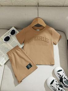 SHEIN 男宝宝女宝宝字母印花短袖T恤+徽章装饰休闲短裤两件套