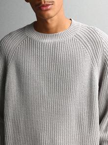 SUMWON 经典绞花针织套头毛衣，圆领罗纹饰边，冬季休闲舒适针织衫，保暖经典时尚必备纯色 - 灰色 - 查看 3