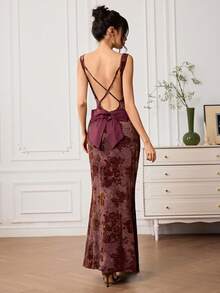 EastFlair 女式简约印花交叉肩带连衣裙 - 彩色 - 查看 8