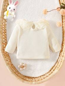 SHEIN Nouveau-né bébé fille T-shirt à manches longues en tissu confortable avec col en dentelle abricot, patchwork et rainures, nouveau style pour l'automne et l'hiver - Nude - Voir 2