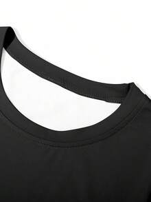 Manfinity LEGND Men's All-Over Print Round Neck Short Sleeve T-Shirt - Multicolor - View 6