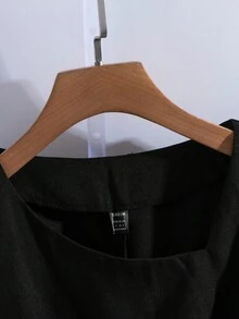 Franclia Váy nơ xếp ly cổ bất đối xứng họa tiết khối màu - màu đen - Xem 3