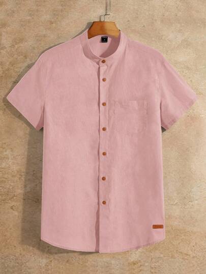 HIMLAND Camisa de manga corta de ajuste delgado con cuello alto, parche de cuero con letra tejida, estilo casual para hombre, "Old Money"