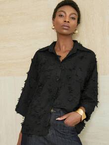 Aveloria Modichic 七分袖橄榄绿衬衫，简约剪裁，宽松版型，经典领型，穿着舒适 - 黑色 - 查看 5