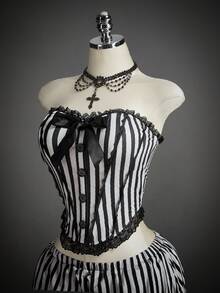 SHEIN ICON 2 件万圣节角色扮演哥特式紧身胸衣黑白服装条纹紧身胸衣上衣和低腰灯笼裤短裤 - 彩色 - 查看 7