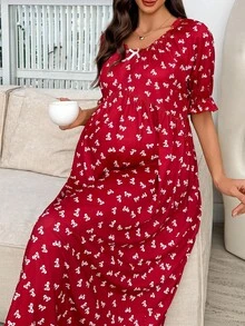 SHEIN Moonlight & Mama 蝴蝶结印花褶皱V领泡泡袖孕妇睡裙，圣诞节 - 紅色 - 查看 1