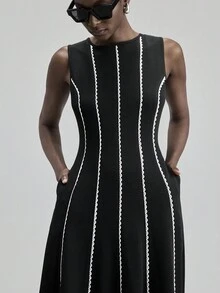 Ontre 2025 适合5-15°C，优雅，略有弹性的梭织面料，收腰修身廓形，白色蕾丝边设计，商务休闲，办公室通勤，日常穿着，秋季