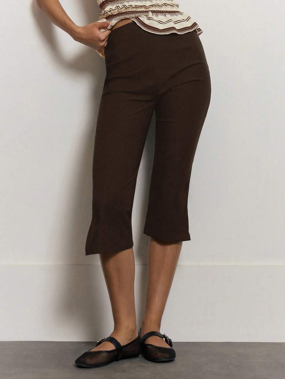 Brown Midrise Button Capri Leggings