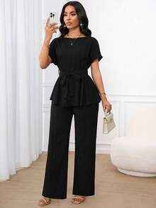 SHEIN Lady 女士纯色休闲优雅通勤提花面料，宽松腰部 A 形下摆，短袖上衣和宽松直筒裤两件套，适合春夏秋季度假装，女士办公室装，女士返校装，教堂装，女士外出装，端庄机场装 - 黑色 - 查看 7