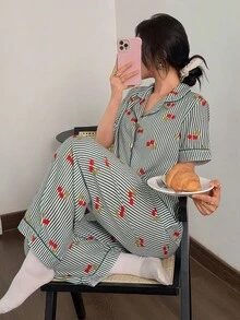 Dream Adore 樱桃印花条纹领短袖和裤子女士睡衣套装 - 綠色 - 查看 6