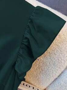 Franclia Elegant French Style High-End Vacation & Commute Versatile Round Neck Flutter Sleeve Elastic Waist Pearl Button Decor Comfortable Soft Non-Stretch Apricot Women's Mid-Length Dress, Spring/Summer