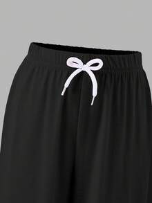 SHEIN Set 2 buc. tricou și pantaloni cu mânecă scurtă și imprimeu Ghost Element pentru copii mici, potrivit pentru toate anotimpurile