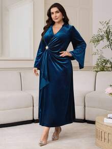 Modelyn Plus Size Solid Color Wrap Ruched Metal Flower Decor Long Sleeve Dress - Blue - View 7