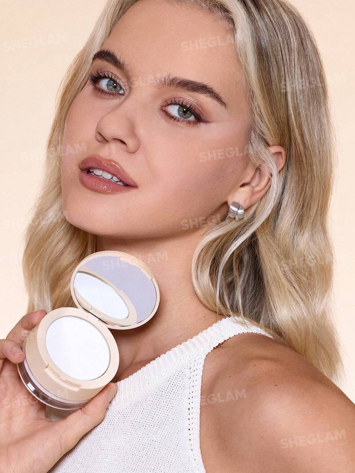 Insta-Ready Ultra-Fine Blur & Lift Setting Powder Duo-Translucent