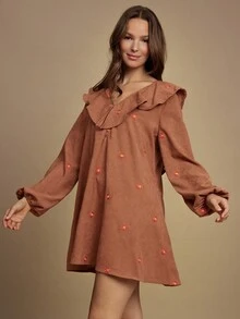 WESTFADE 花卉刺绣灯芯绒荷叶边 V 领纽扣前长袖飘逸宽松迷你连衣裙休闲可爱秋季西部风波西米亚风服装 - 棕色 - 查看 5