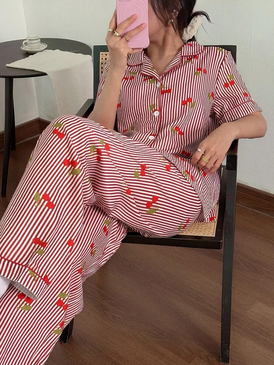 SHEIN 樱桃条纹印花翻领短袖长裤女士睡衣套装 - 紅色 - 查看 1
