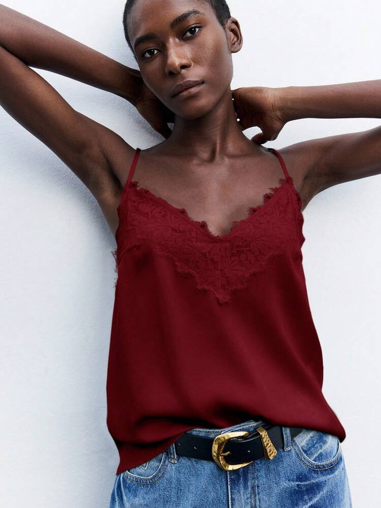 SHEIN Maija Women's Contrast Lace Loose V-Neck Adjustable Spaghetti Strap Casual Vacation Cami Top, Suitable For Urban Commute, Business, Casual, Office Wear, Elegant For Party, New Year Gathering Lace Trim Cami Top Beach Holiday Vacation Summer Going Out Graduation