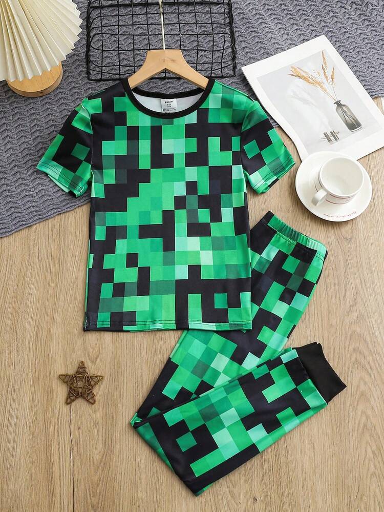 Boys' Soft & Comfortable Snug Fit Pajama Set, Cute Cartoon Digital Plaid All-Over Print, Casual Minimalist Short Sleeve & Pants 2 Pieces Loungewear - Green - View 1