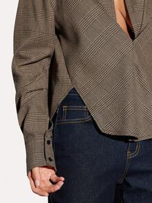 Denimoi 千鸟格格子低胸领口不对称下摆长袖衬衫，时尚上衣 - 咖啡棕 - 查看 2