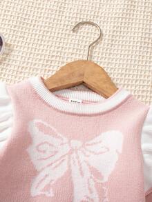 荷叶边圆领长袖蝴蝶结服装，适合居家和户外穿着