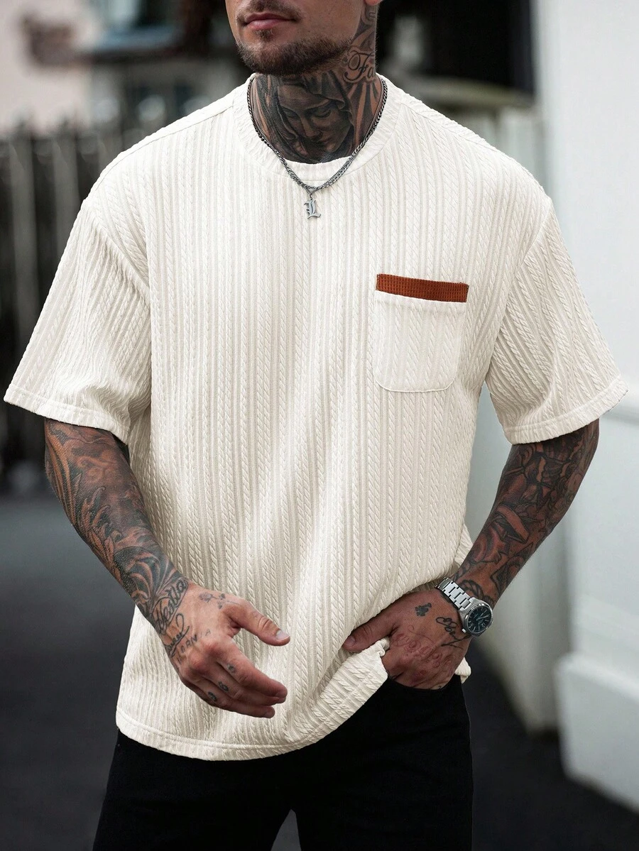 Manfinity Homme Áo thun nam cổ tròn tay ngắn có túi họa tiết jacquard thường ngày - Màu be - Xem 1