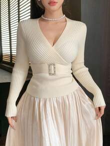 DAZY Women's Sexy Elegant Fitted Waist Metal Buckle Rhinestone Decorated Deep V-Neck Knit Sweater, Autumn/Winter