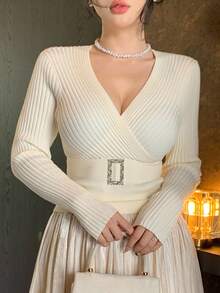DAZY Women's Sexy Elegant Fitted Waist Metal Buckle Rhinestone Decorated Deep V-Neck Knit Sweater, Autumn/Winter