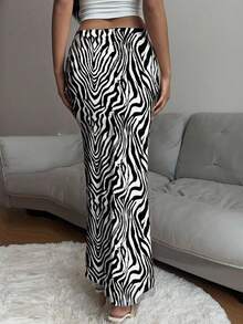 SHEIN SXY Women's Zebra Print Low Waist Long Knitted Skirt, Suitable For Spring, Summer, Autumn Suitable For Going Out Chic Dress - White - View 2