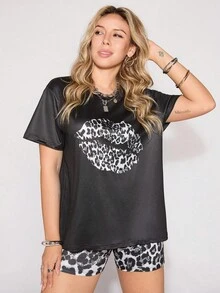 Slaydiva 2 件大码休闲豹纹唇形设计短袖 T 恤和短裤套装，夏季