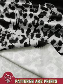 Slaydiva 2 件大码休闲豹纹唇形设计短袖 T 恤和短裤套装，夏季