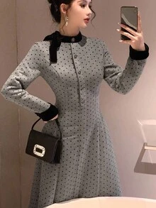 DAZY Abito in tessuto di lana con vita stretta, stampa a pois su tutto il capo, colletto a nastro a contrasto, chiusura con bottoni in metallo, vestito elegante con vestibilità morbida adatto per lavoro/matrimonio/festa, abito midi a-line per donna - Grigio - Visualizzare 2