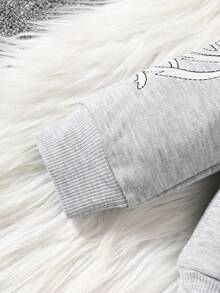 SHEIN 男嬰字母刺繡連帽衫外套褲子組 牛仔風 秋冬親子裝 生日禮物 灰色 白色 淺灰色 - 灰色 - 查看 4