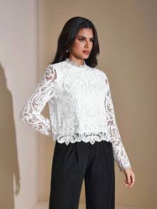 JIAN LASALA 全白蕾丝长袖优雅上衣 女士秋季穿搭 白色上衣 白色蕾丝上衣 蕾丝白色上衣 白色优雅上衣 蕾丝长袖上衣 蕾丝衬衫 女士白色衬衫 冬季婚礼宾客奢华时尚服装系列 - 白色 - 查看 3
