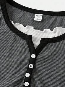 SHEIN 2 piezas Conjunto casual de niña preadolescente con top de manga larga acanalado con ribete de contraste y botón, combinado con pantalones anchos plisados, estilo casual escolar, adecuado para uso casual, regreso a clases, ceremonia de apertura, uso diario, escuela, viajes, deportes, otoño/invierno - Gris - Ver 3