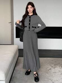 DAZY Bộ áo len cardigan cổ tròn và chân váy 2 món màu tương phản dành cho nữ, mùa thu - Xám - Xem 4