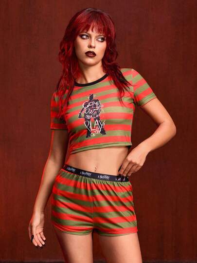 A Nightmare on Elm Street X ROMWE Ensemble de pyjama confortable avec haut à manches courtes avec blocs de couleurs, rayures et graphiques de silhouette, et short