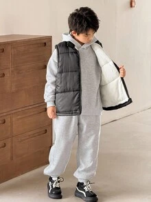 SHEIN Conjunto de 3 piezas para niños/preadolescentes: Abrigo sin mangas con parche de letra en cuello alto, Sudadera holgada con capucha de manga larga de unicolor, Pantalones con cordón de unicolor. Adecuado para ir y venir, escuela, uso diario casual, viajes, deportes, primavera/verano/otoño/invierno