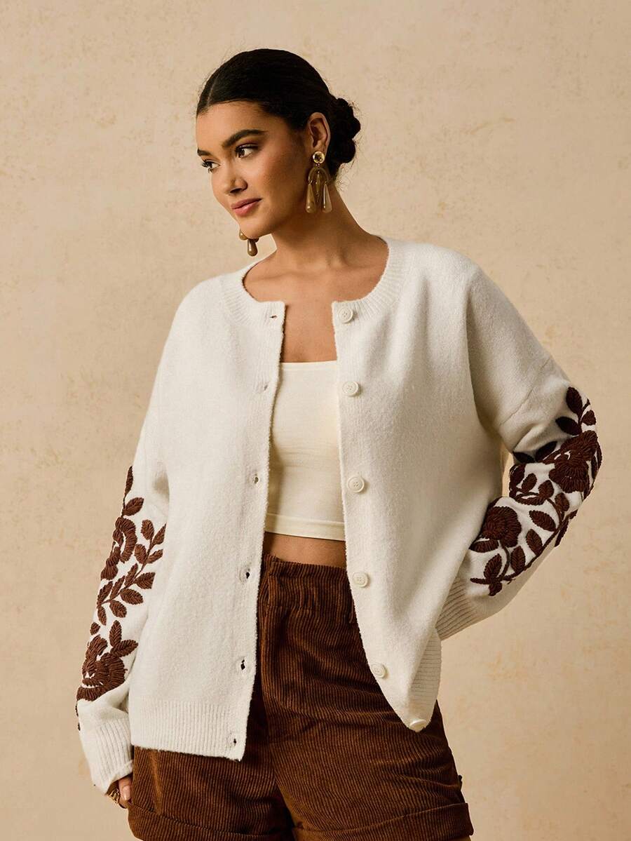 Travachic Áo len cardigan tay dài cài nút phía trước dáng rộng thoải mái cho nữ cỡ lớn vào mùa thu/đông - Màu be - Xem 1