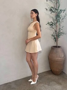 Andrea Bello 女式不对称系带肩黑色修身优雅A字荷叶边下摆半身裙 - 杏色 - 查看 5