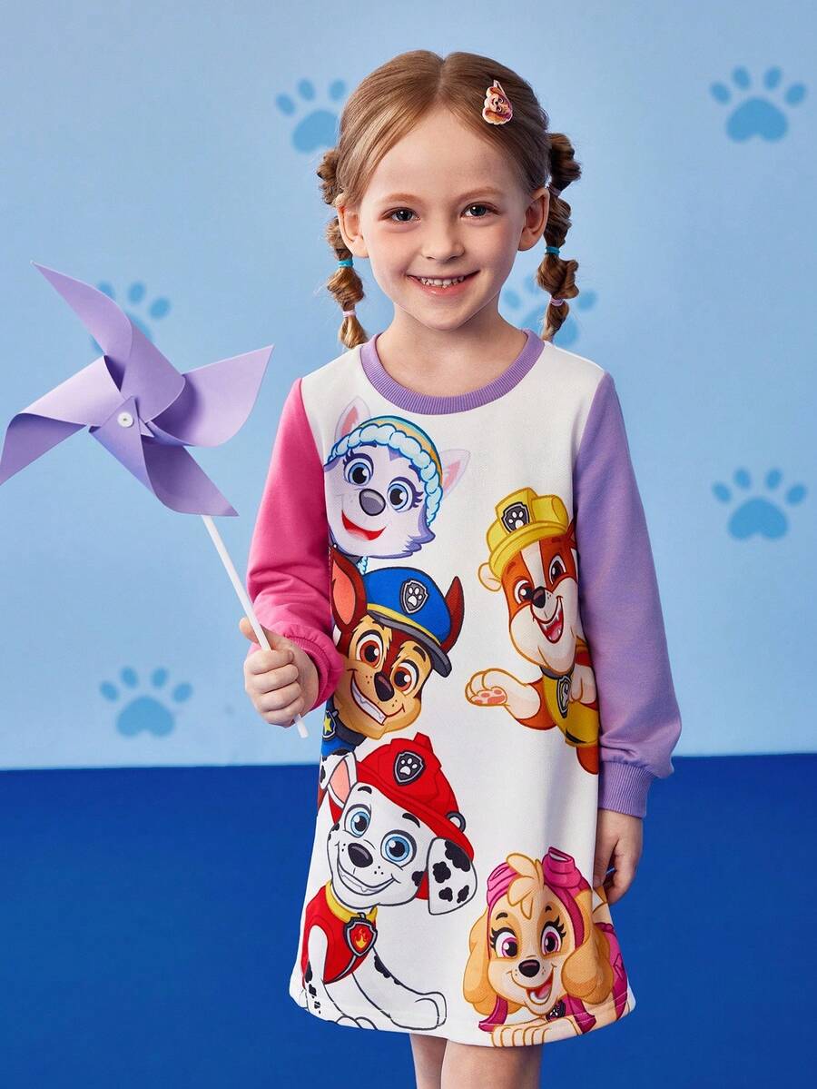 SHEIN | PAW Patrol 年轻女孩可爱卡通小狗印花圆领长袖针织运动衫连衣裙 - 粉色 - 查看 1