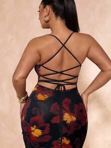 SHEIN BAE Robe sexy à dos nu avec imprimé floral romantique, idéale pour les vacances à la plage, les sorties, les fêtes et les rendez-vous. Convient aux grandes tailles. - Rouge - Voir 6