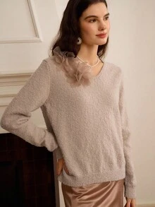 SHEIN Clasi 女士优雅花卉 V 领宽松套头毛衣，适合圣诞节、新年、感恩节礼物、秋冬休闲装 - 卡其色 - 查看 6