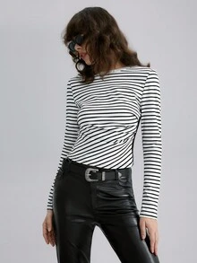 SHEIN ChicEase Camiseta de mujer con parches de encaje, fruncido lateral y ajuste ceñido a rayas - Blanco y Negro - Ver 2