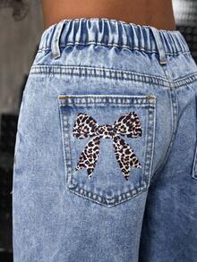 Jeans vintage années 90 pour préadolescentes, imprimé léopard, poches larges, taille basse, denim polyvalent à jambes évasées, style Y2K. Tenues pour enseignantes, tenues de rentrée scolaire, robes d'église, tenues casual chic pour filles, robes en jean cargo, pantalons larges d'automne/hiver pour filles. Jeans en denim à jambes longues et évasées avec imprimé léopard pour adolescentes. Jeans en denim à jambes évasées et imprimé léopard marron pour le style streetwear des adolescentes - Jean clair - Voir 4