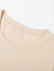 Manfinity Campus Court 男士休闲字母印花短袖T恤和裤子套装 - 卡其色 - 查看 3