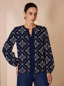 Glamance Shutterstock 藏蓝色花卉拼接V领休闲优雅简约女式衬衫，适合日常、工作、外出、办公室、旅行等场合，秋冬季外出优雅衬衫，时尚别致服装系列 - 彩色 - 查看 3